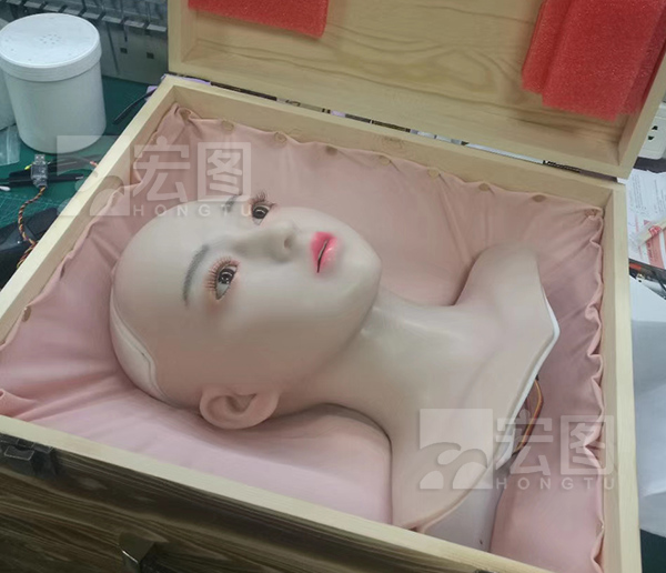 人頭套硅膠應(yīng)用于機(jī)器